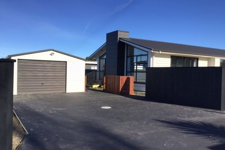 Photo of property in 100 Baker Street, New Brighton, Christchurch, 8083