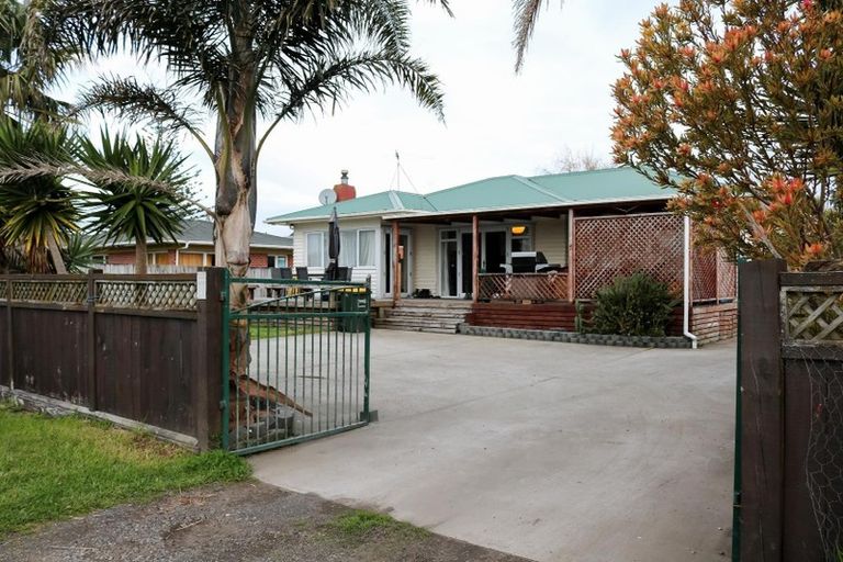 Photo of property in 74 King Street, Waiuku, 2123