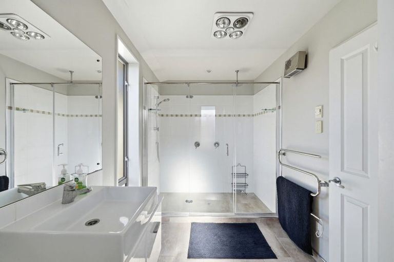 Photo of property in 6 Burbank Drive, Aidanfield, Christchurch, 8025