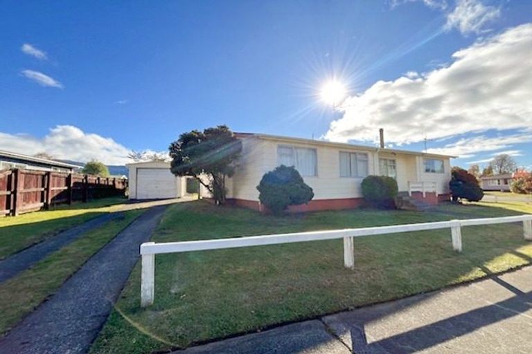 Photo of property in 14 Noni Street, Turangi, 3334