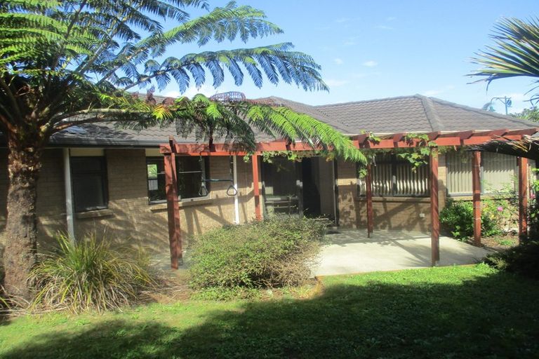 Photo of property in 10 Waimarino Road, Weymouth, Auckland, 2103
