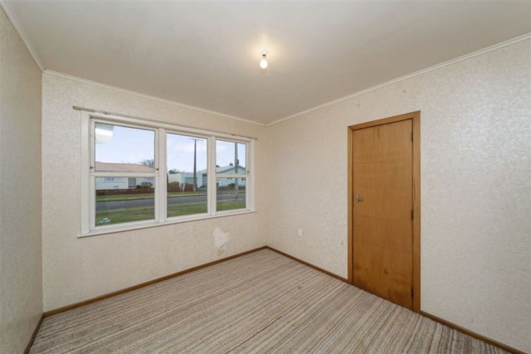 Photo of property in 5 Murray Avenue, Hawera, 4610