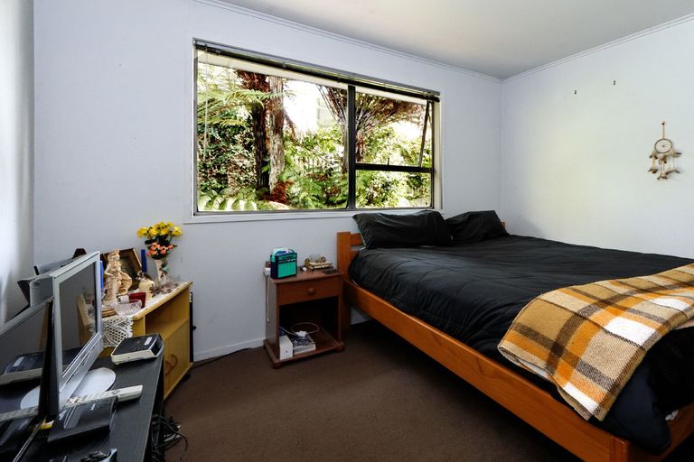 Photo of property in 40 Lemnos Place, Titirangi, Auckland, 0604