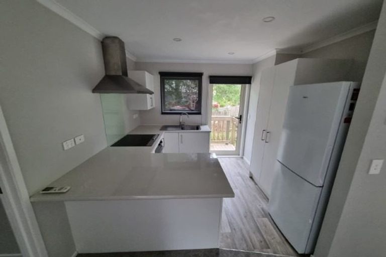 Photo of property in 14 Packham Place, Beach Haven, Auckland, 0626