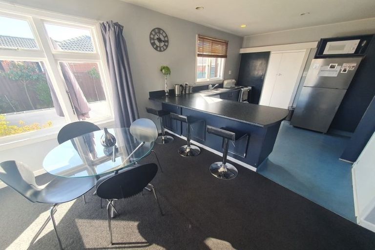 Photo of property in 15 Daniels Road, Redwood, Christchurch, 8051