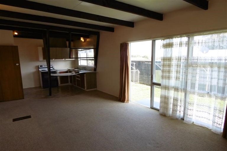 Photo of property in 12 Norwich Avenue, Spotswood, New Plymouth, 4310