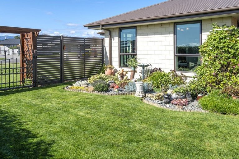 Photo of property in 10 Gladys Place, Levin, 5510