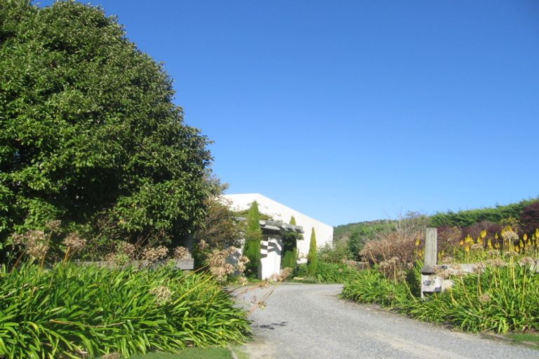 Photo of property in 82 Joseph Banks Drive, Whitby, Porirua, 5024