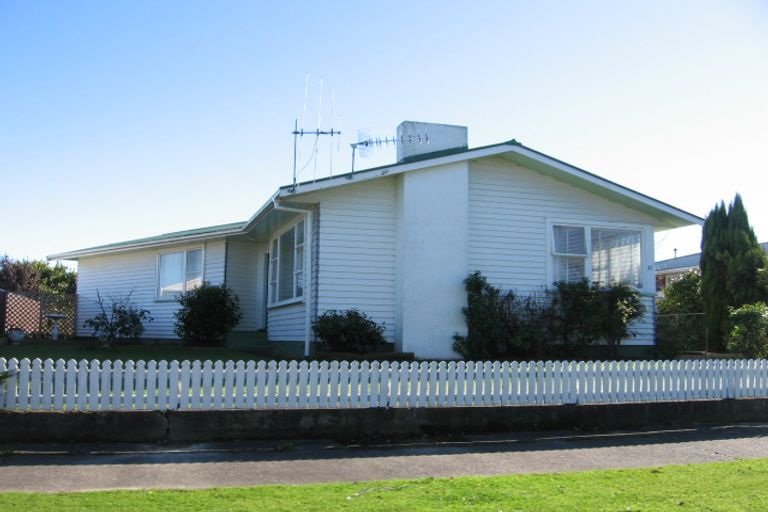 Photo of property in 41 Holdsworth Avenue, Milson, Palmerston North, 4414