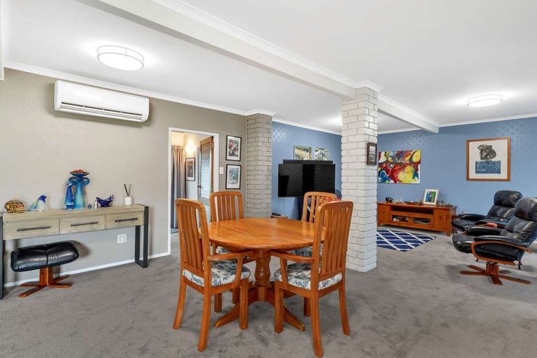 Photo of property in 4 Willow Avenue, Hannahs Bay, Rotorua, 3010