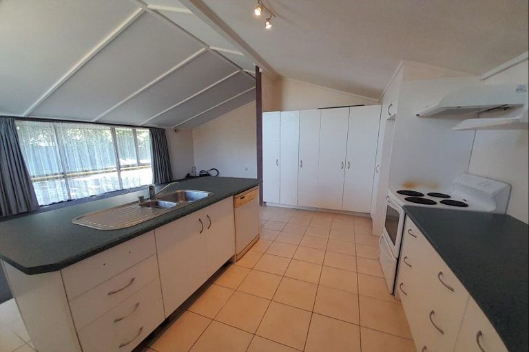 Photo of property in 32a Dunk Place, Milson, Palmerston North, 4414