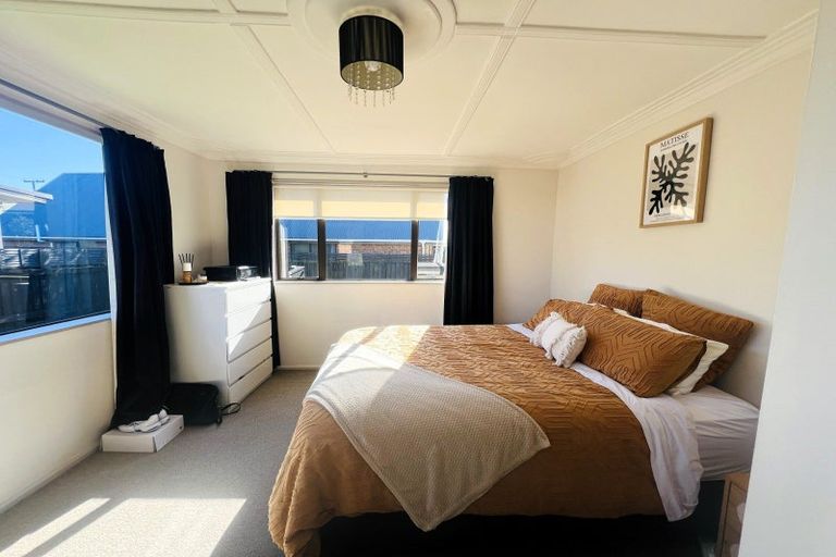 Photo of property in 33 Domett Street, Westport, 7825