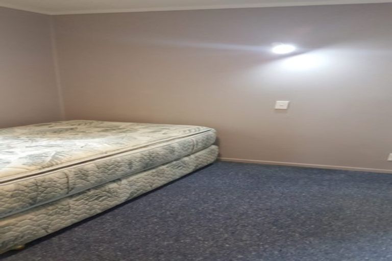 Photo of property in 26 Croydon Road, New Lynn, Auckland, 0600