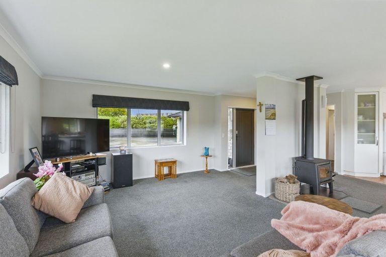 Photo of property in 51 Garth Road, Levin, 5571