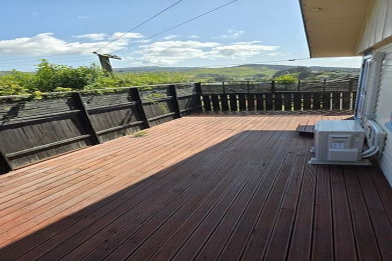 Photo of property in 9 Catherine Crescent, Paparangi, Wellington, 6037