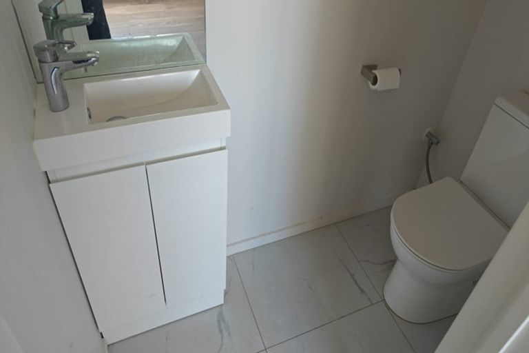 Photo of property in 4/16 William Roberts Road, Pakuranga, Auckland, 2010