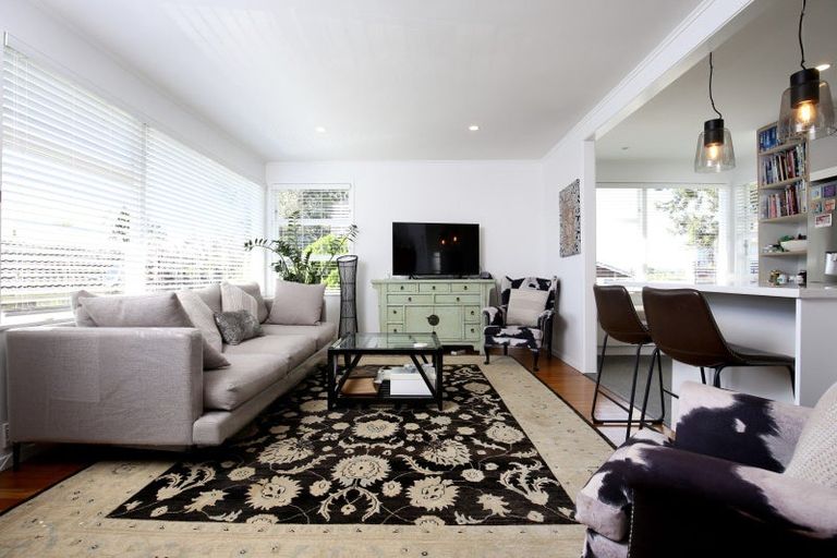 Photo of property in 54 Helena Street, Massey, Auckland, 0614