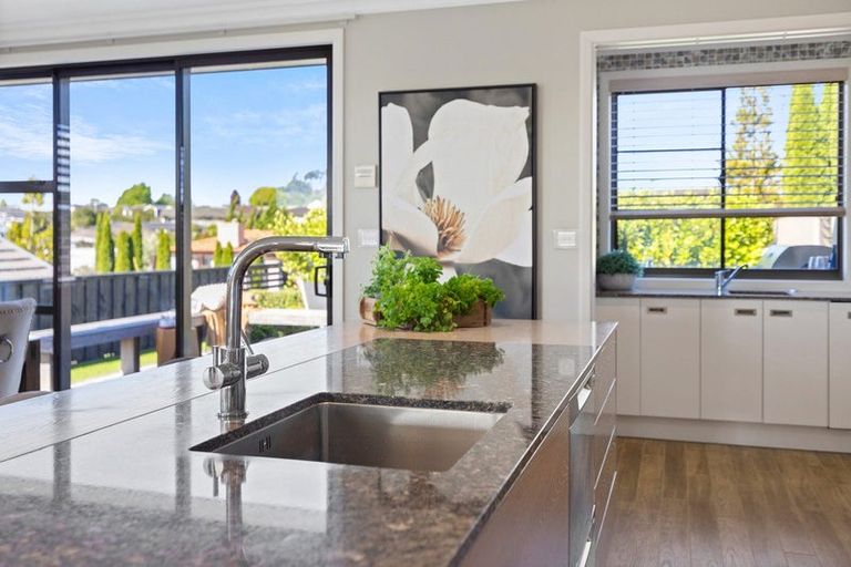 Photo of property in 24 Rexford Heights, Pyes Pa, Tauranga, 3112