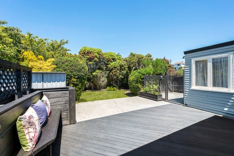 Photo of property in 23 Fraser Avenue, Johnsonville, Wellington, 6037