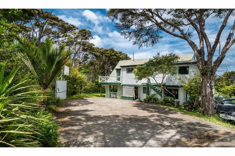 Photo of property in 131 Colwill Road, Massey, Auckland, 0614