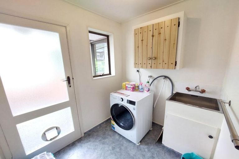 Photo of property in 2/60 Cutfield Road, New Plymouth, 4310