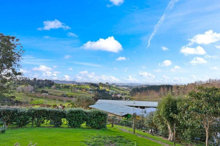 Photo of property in 11 Spur Road, Stillwater, Silverdale, 0993