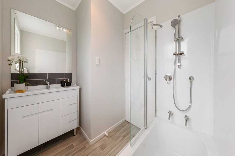 Photo of property in 11 Jordan Road, Mangere, Auckland, 2022