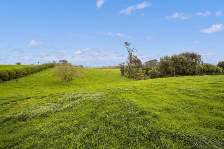Photo of property in 262 South Road, Hawera, 4610