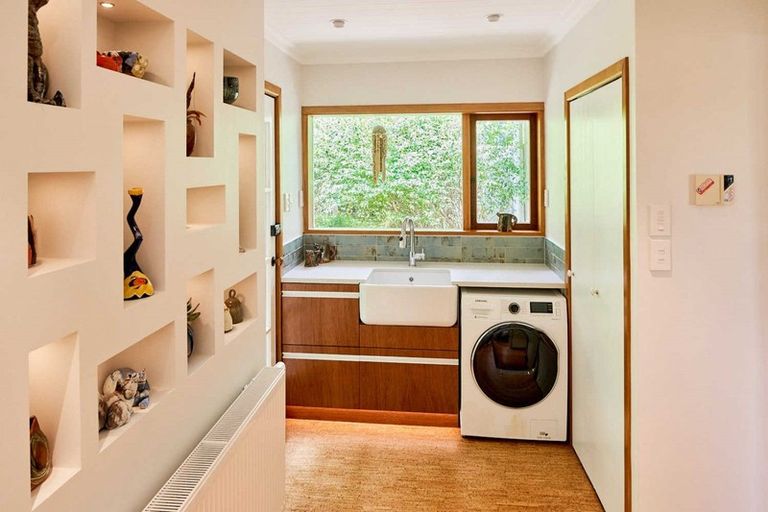 Photo of property in 339 Muritai Road, Eastbourne, Lower Hutt, 5013