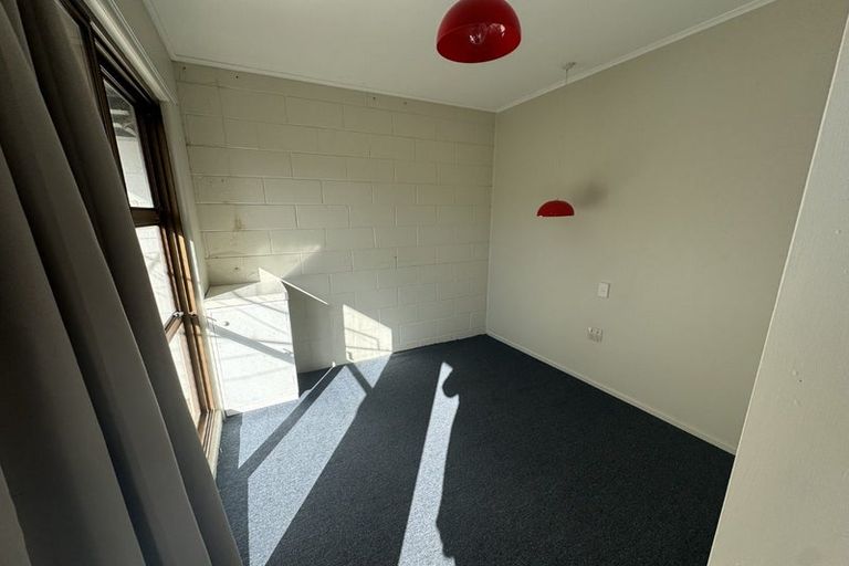 Photo of property in 1 Nikau Road, Waikanae, 5036