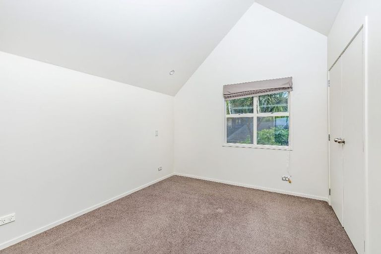 Photo of property in 17 Highwood Grove, Torbay, Auckland, 0630