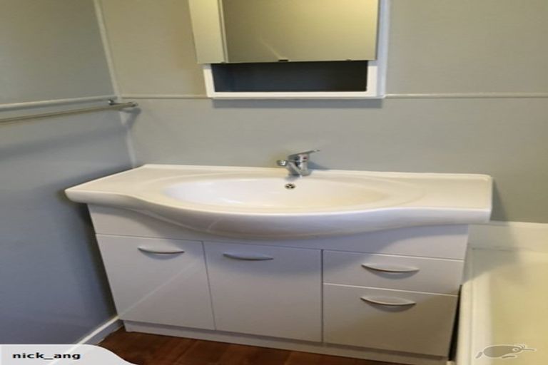 Photo of property in 5 Nan Place, Pakuranga Heights, Auckland, 2010