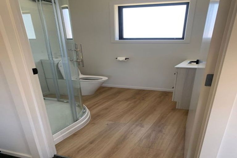 Photo of property in 39 Kingfisher Crescent, Albert Town, Wanaka, 9305