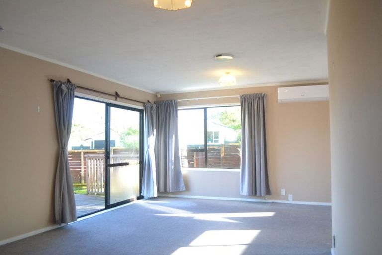 Photo of property in 52f1 Guadeloupe Crescent, Grenada Village, Wellington, 6037
