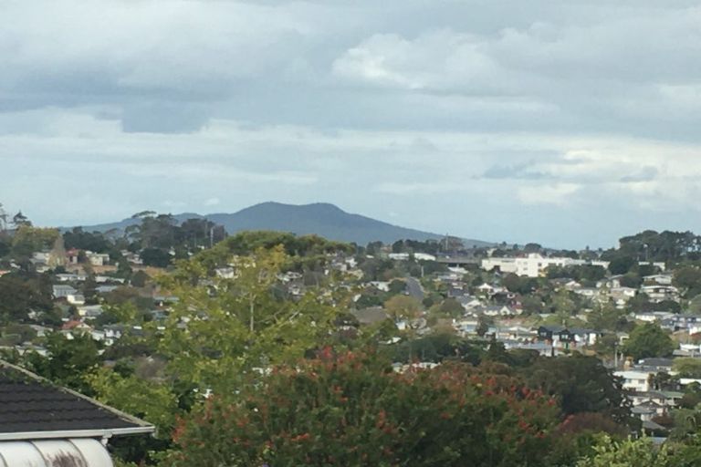 Photo of property in 2a Sycamore Drive, Sunnynook, Auckland, 0620