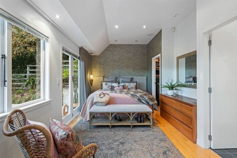 Photo of property in 13 Shalamar Drive, Cashmere, Christchurch, 8022