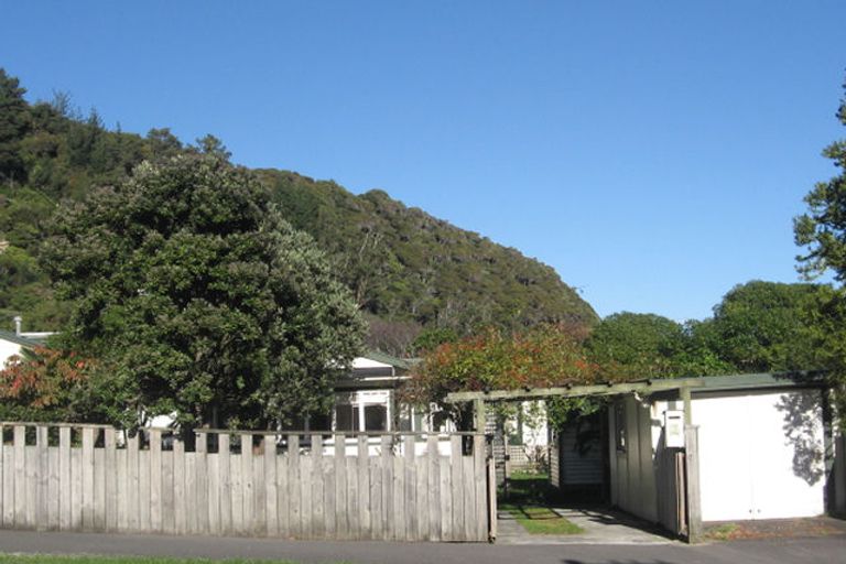 Photo of property in 2 Totara Street, Eastbourne, Lower Hutt, 5013