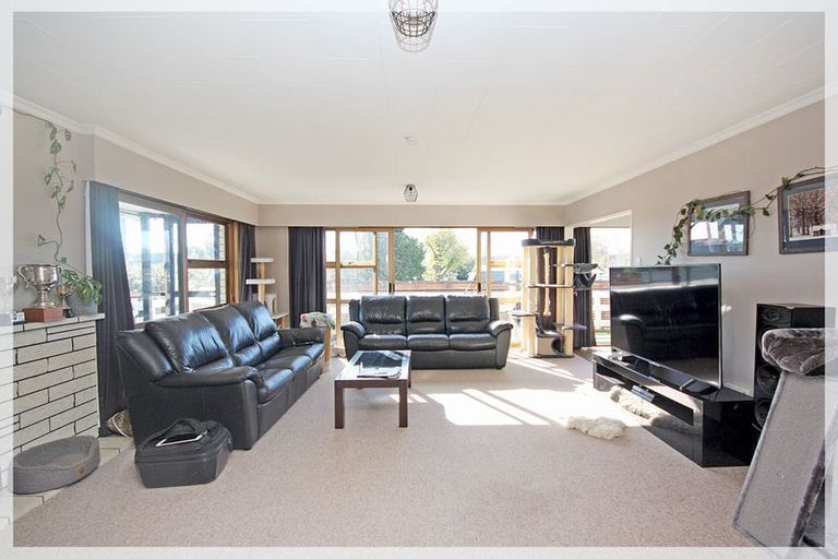 Photo of property in 30a Avenue Road, Foxton, 4814