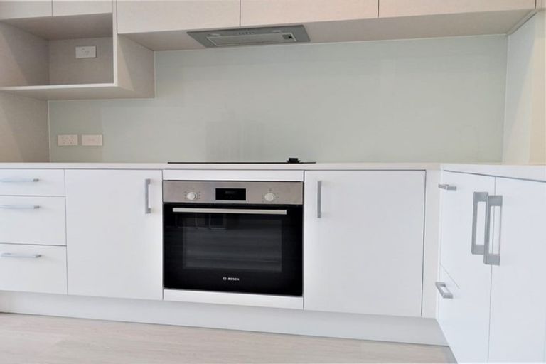 Photo of property in 588f Te Atatu Road, Te Atatu Peninsula, Auckland, 0610