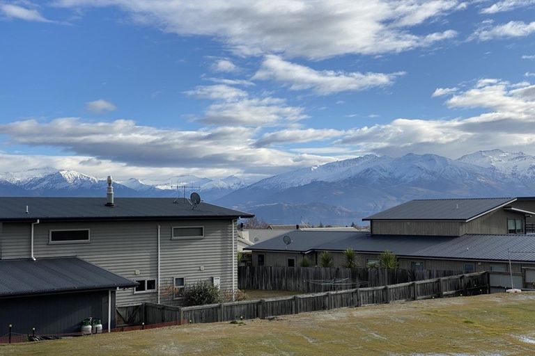 Photo of property in 9 Mcleod Avenue, Wanaka, 9305