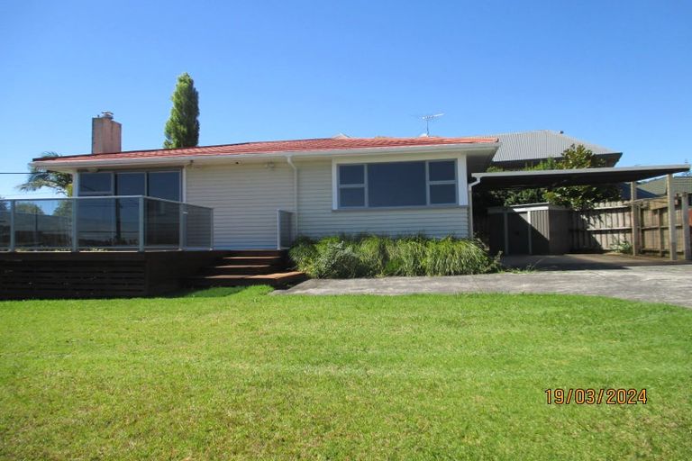 Photo of property in 77 Mcleod Road, Te Atatu South, Auckland, 0610