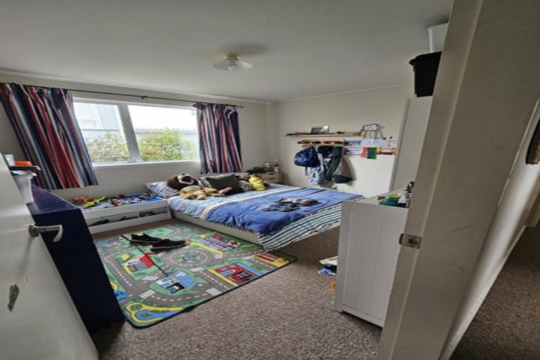 Photo of property in 1/23 Maple Grove, Maungaraki, Lower Hutt, 5010