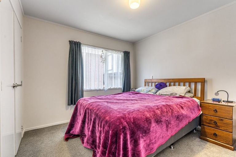 Photo of property in 2/121 Gardner Avenue, New Lynn, Auckland, 0600