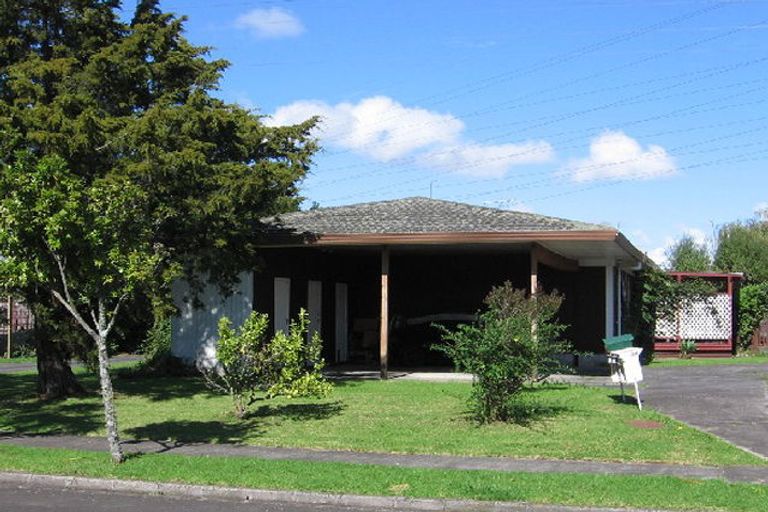 Photo of property in 2/34 Latham Avenue, Pakuranga, Auckland, 2010