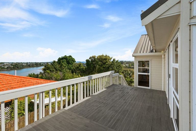 Photo of property in 177 West Harbour Drive, West Harbour, Auckland, 0618