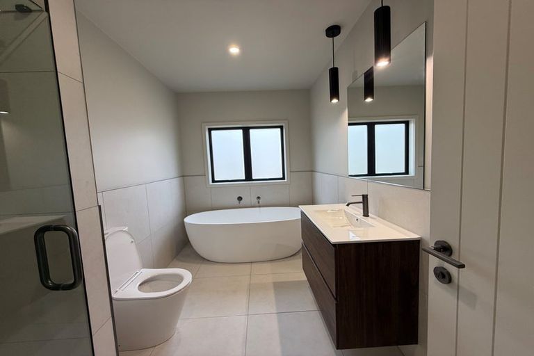 Photo of property in 114a Bartholomew Road, Levin, 5510