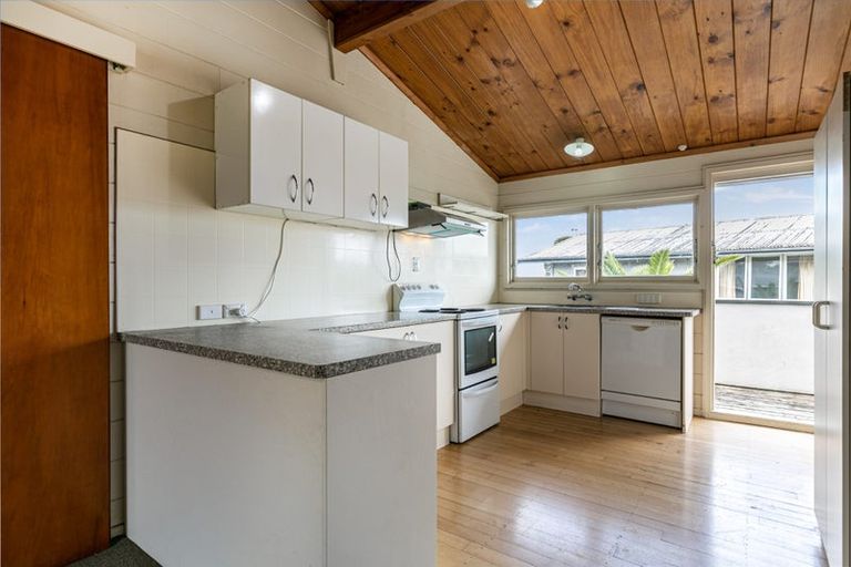 Photo of property in 291 Pakuranga Road, Pakuranga Heights, Auckland, 2010