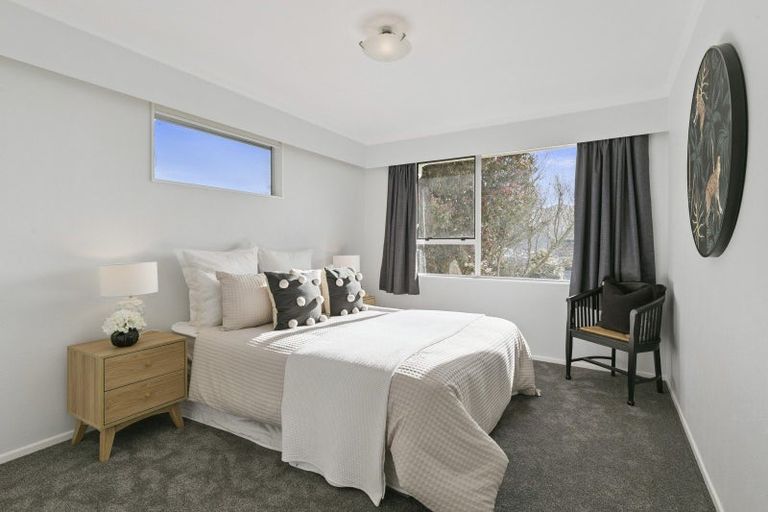 Photo of property in 37 Woodman Drive, Tawa, Wellington, 5028