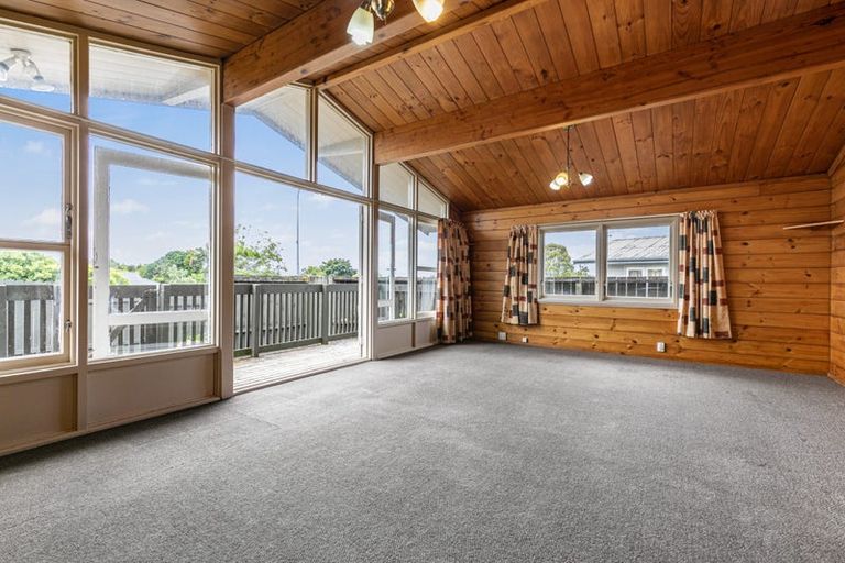 Photo of property in 291 Pakuranga Road, Pakuranga Heights, Auckland, 2010