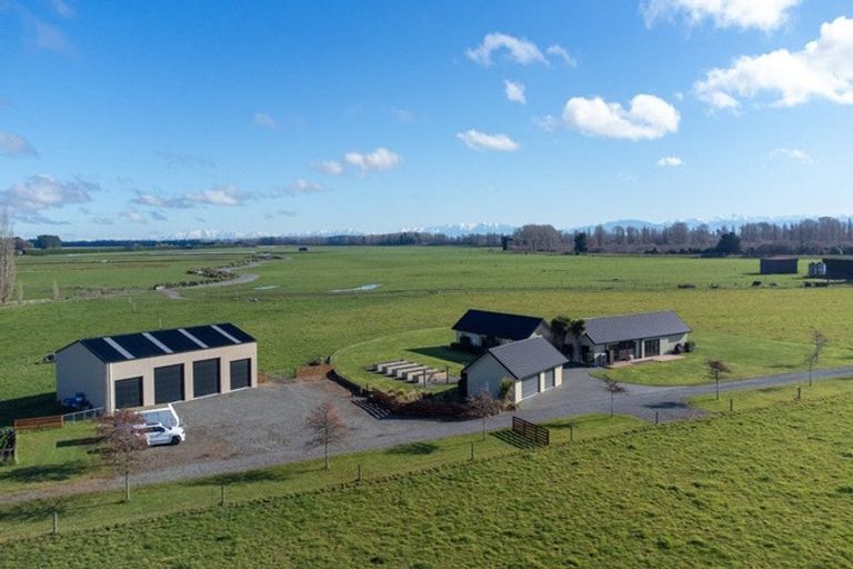 Photo of property in 585 Coutts Island Road, Coutts Island, Christchurch, 7670